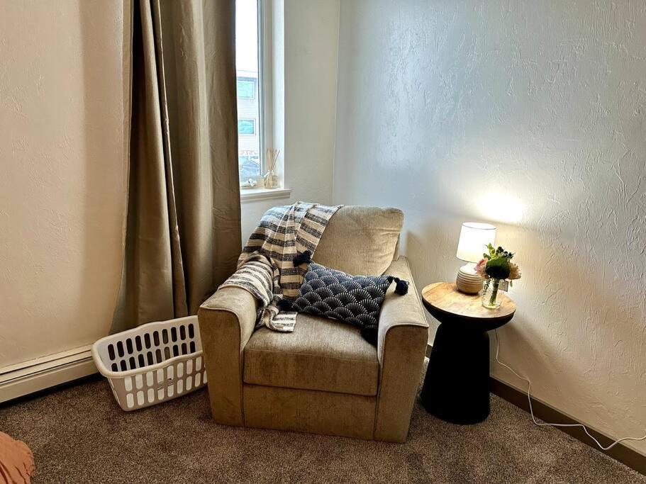 Comfortable 2Br Apt Central Феърбанкс Екстериор снимка